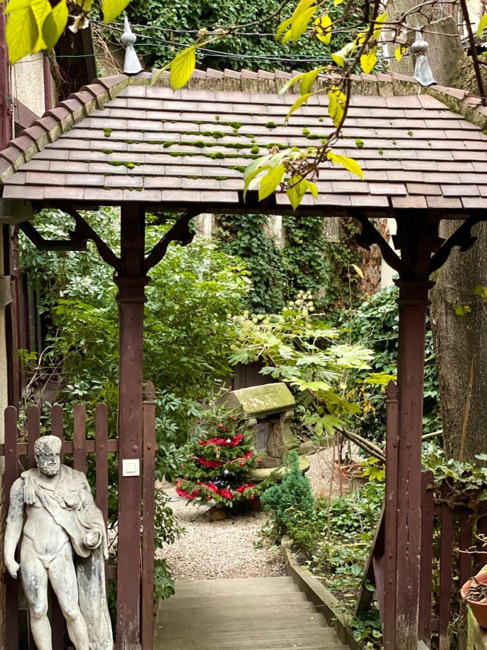 New : Atelier Artiste Montmartre Apartment Paris Luaran gambar